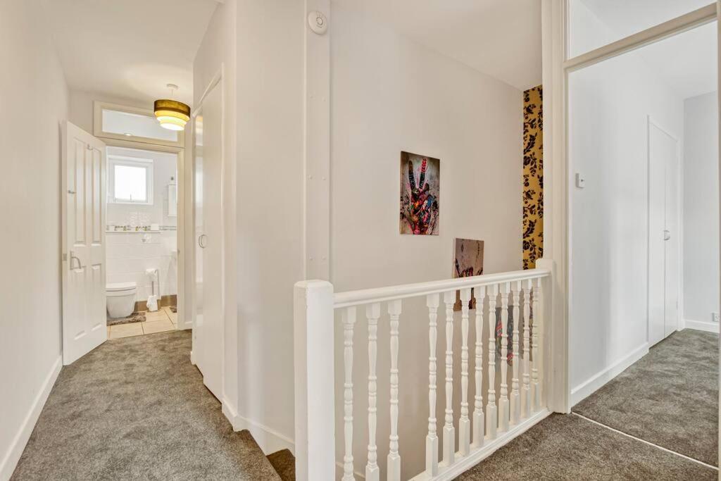 Lovely 3-Bed Clapham Common London Exterior foto